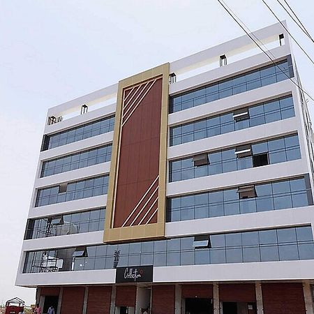 Collection O Manjari - Mundhwa Road Formerly 7 Treats Exterior photo